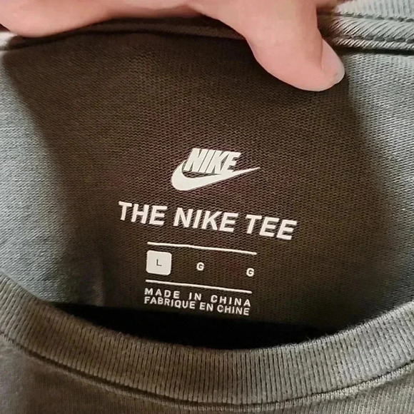 Nike green tee L - Picture 3 of 4